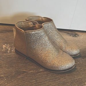 Kids cat and Jack gold sparkles